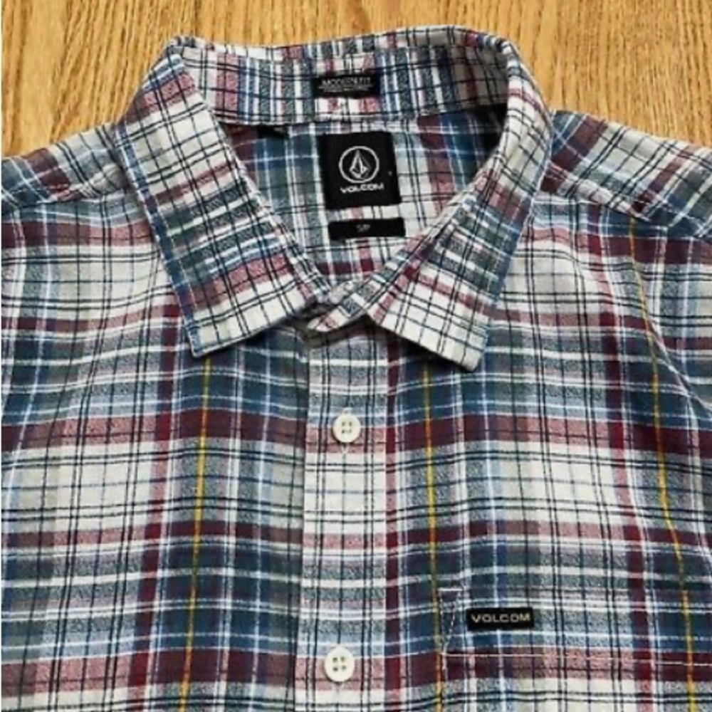 Volcom Plaid Button Up - Picture 8 of 8